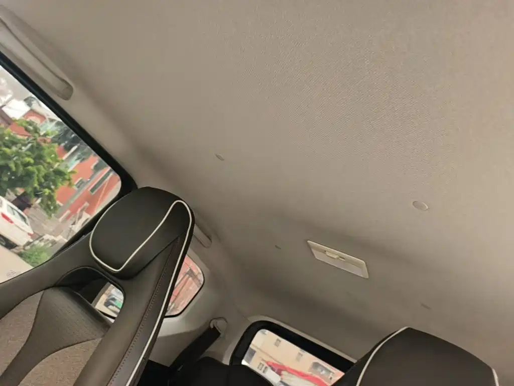 Wuling MINIEV — миниатюра 18
