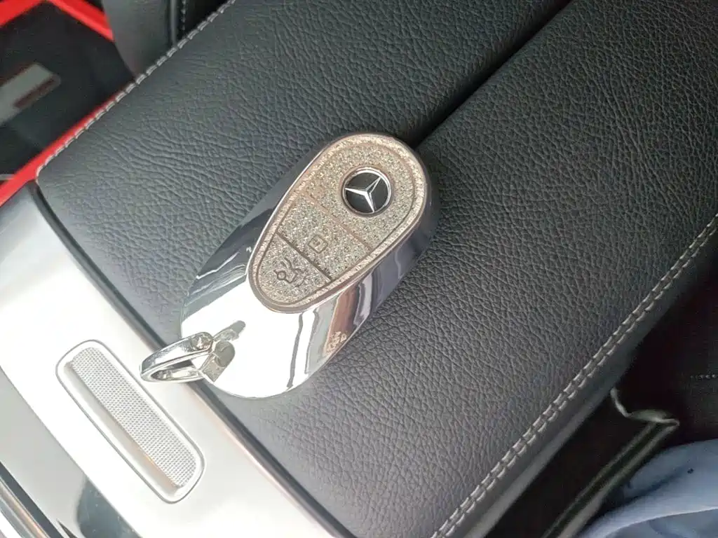 Mercedes-Benz C-Class — миниатюра 9