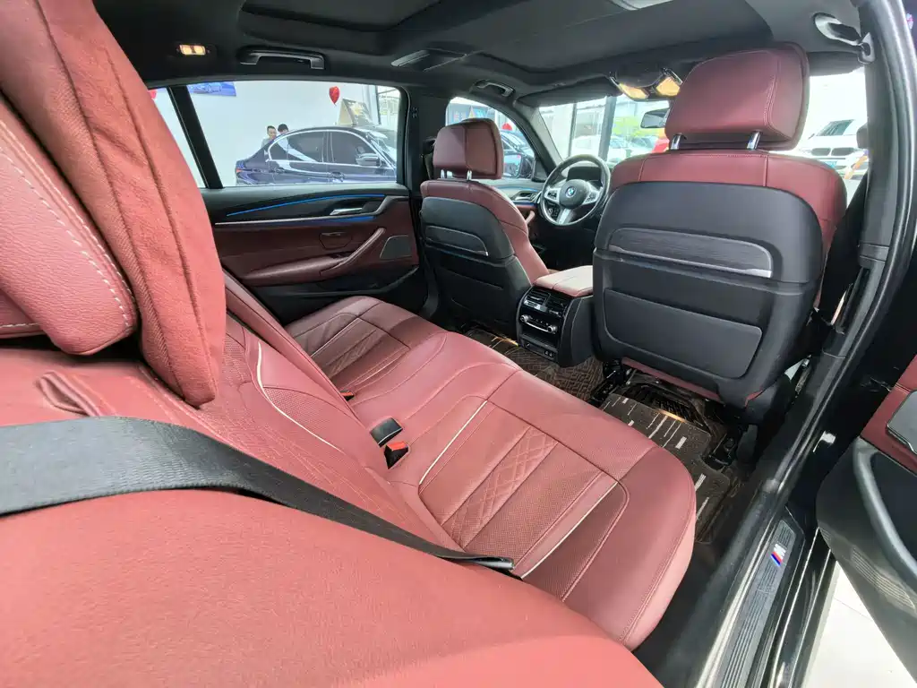 BMW 5 Series — миниатюра 16