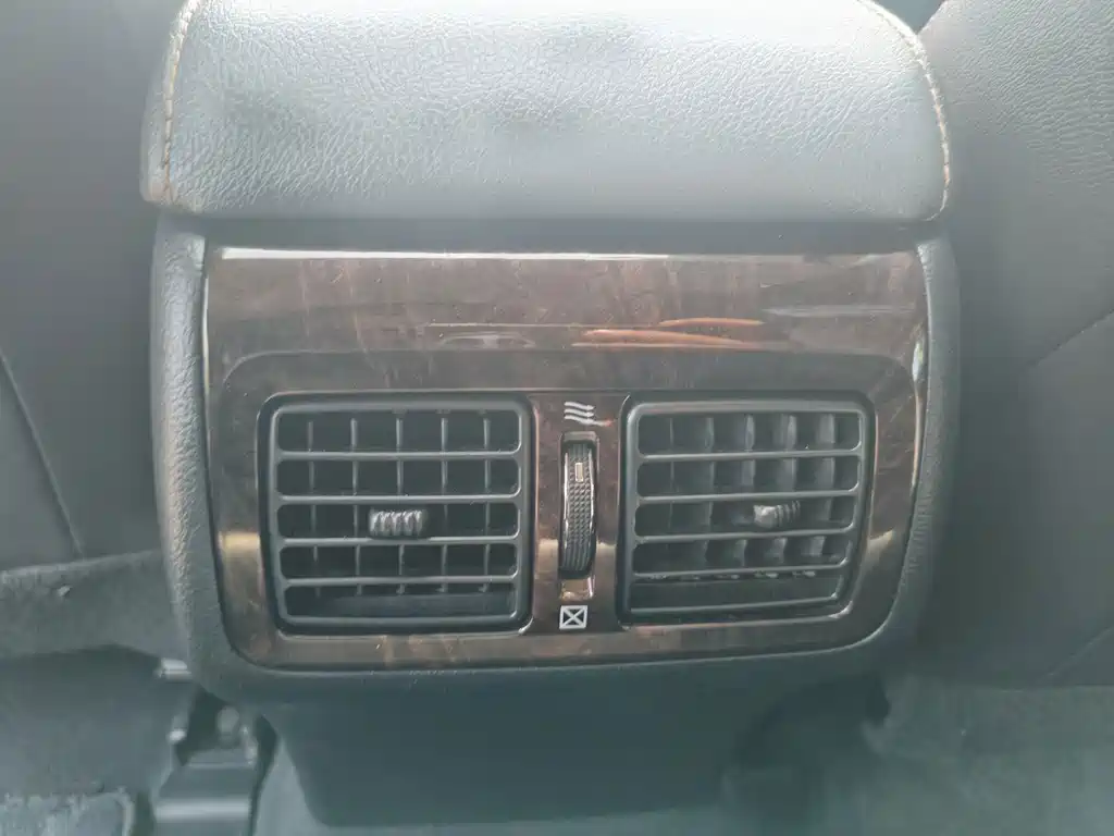 Toyota Camry — миниатюра 14