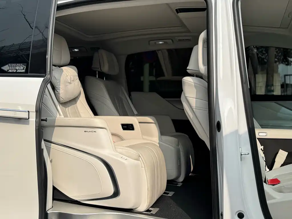 BUICK GL8 NEW ENERGY