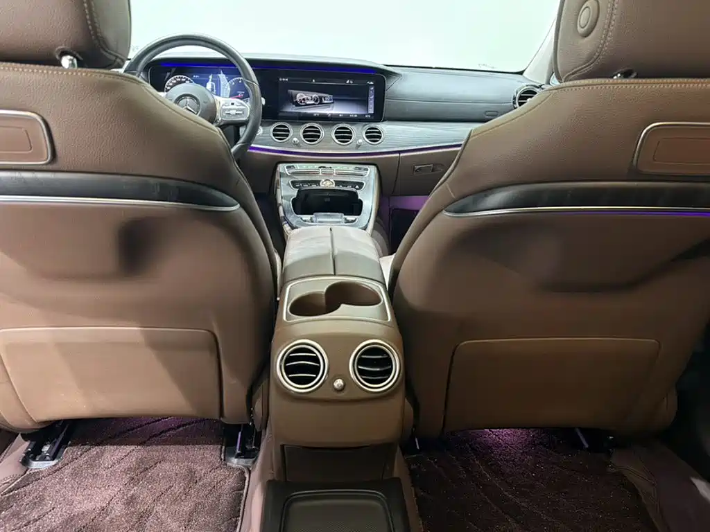 Mercedes-Benz E-Class — миниатюра 22
