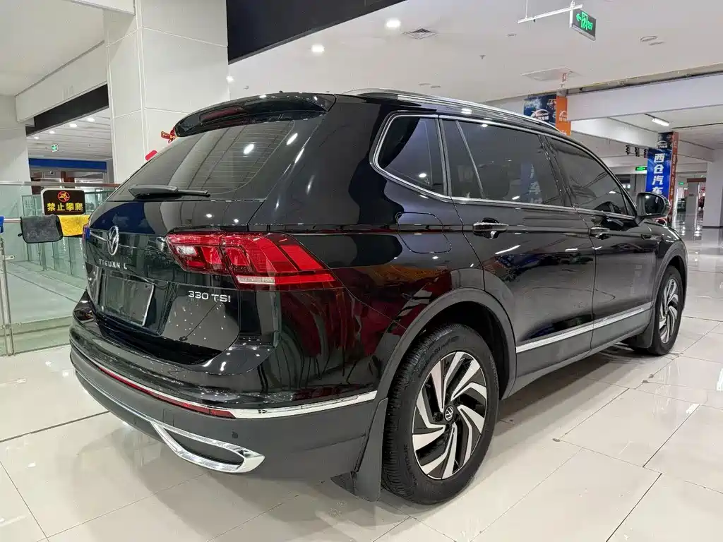 Volkswagen Tiguan L — миниатюра 6