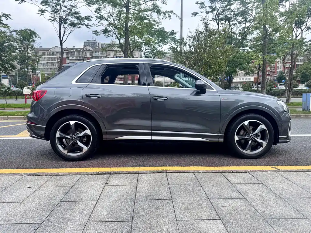 Audi Q3 2022 35 TFSI Fashion