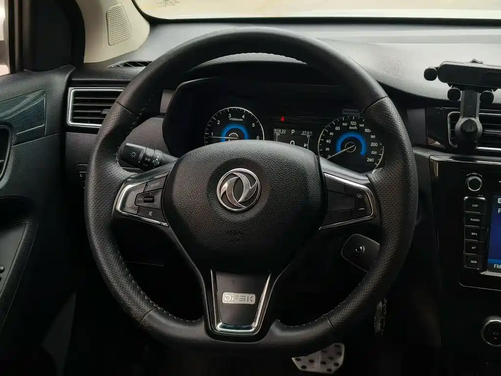 Dongfeng 580 2017 1.5T CVT Comfort