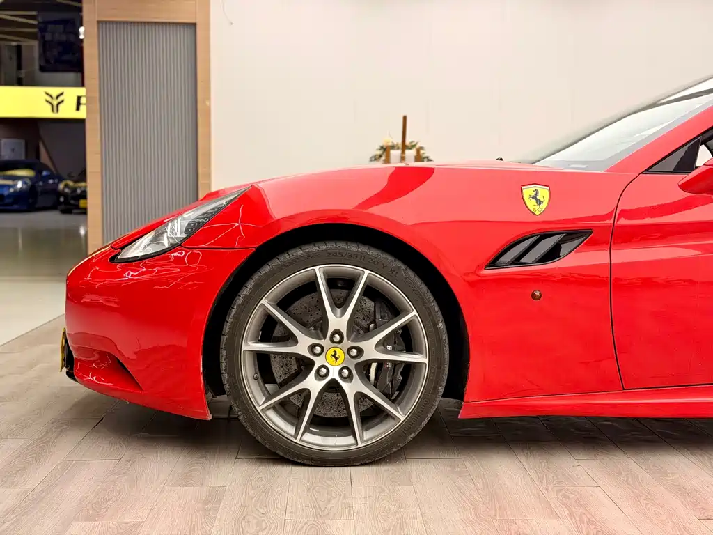 Ferrari California T — миниатюра 9