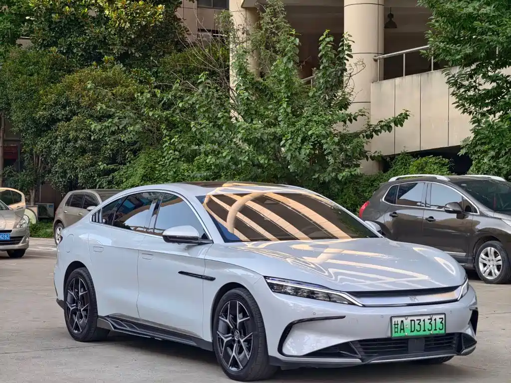 BYD Han — миниатюра 3