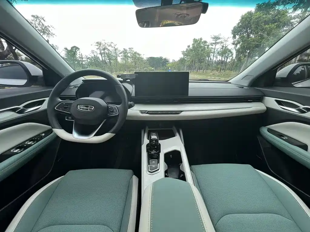 GEELY AUTOMOBILE EMGRAND L HIP