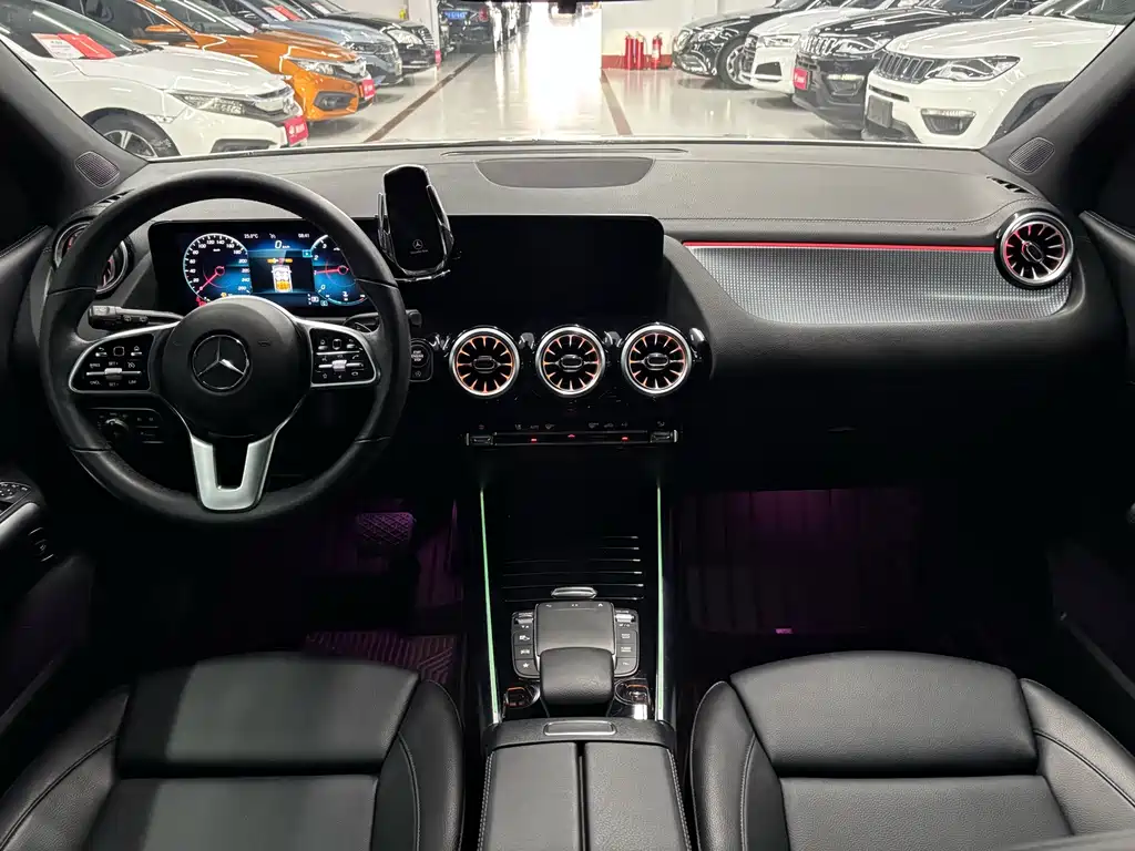 Mercedes-Benz GLA — миниатюра 10
