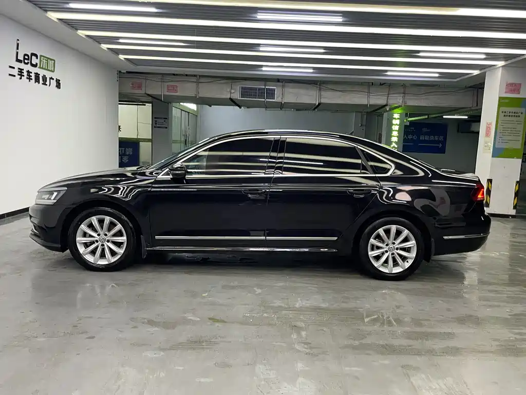 Volkswagen Passat 2017 330TSI DSG