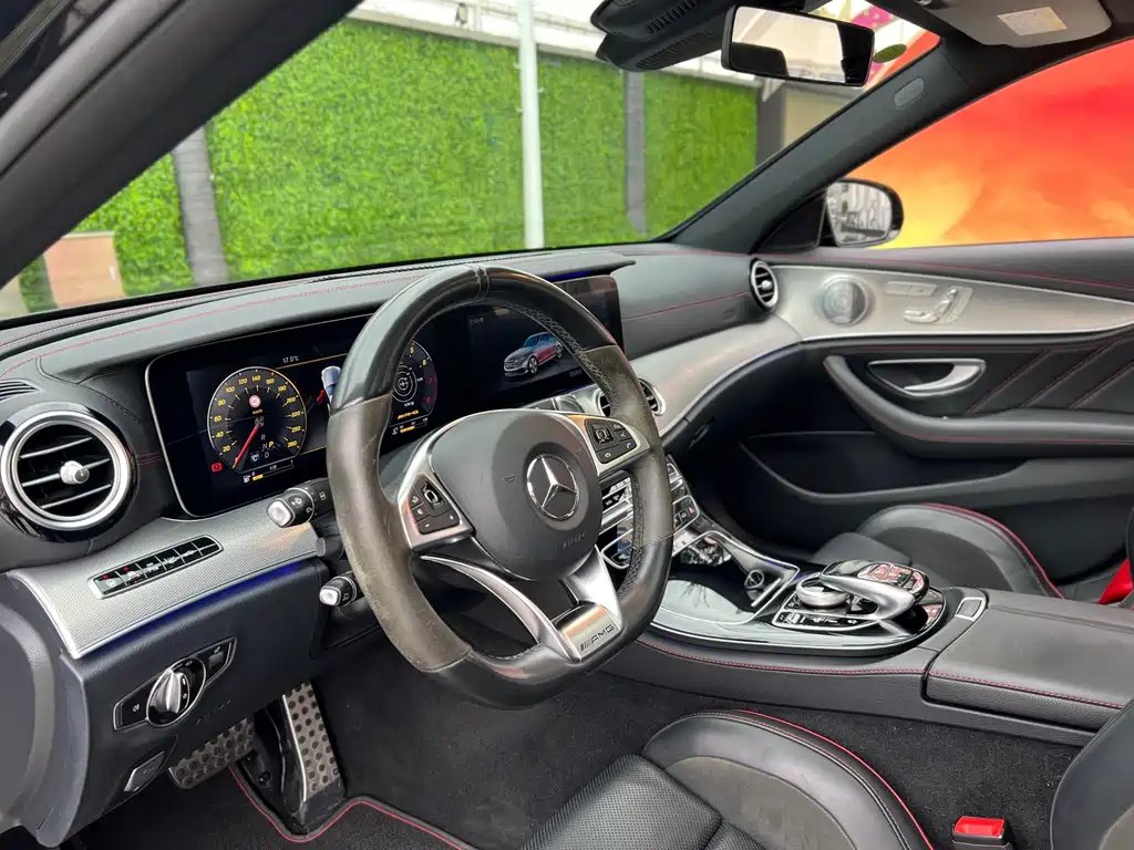 Mercedes-Benz E-Class AMG — миниатюра 9