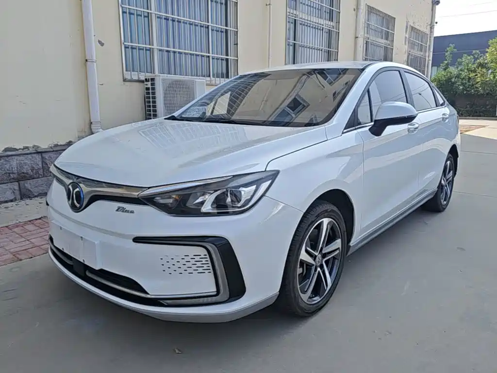 BAIC EU5