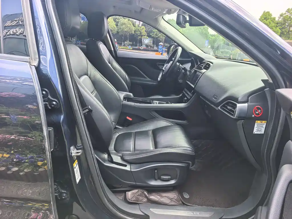 Jaguar F-Pace 2018 2.0T R-Sport Sport