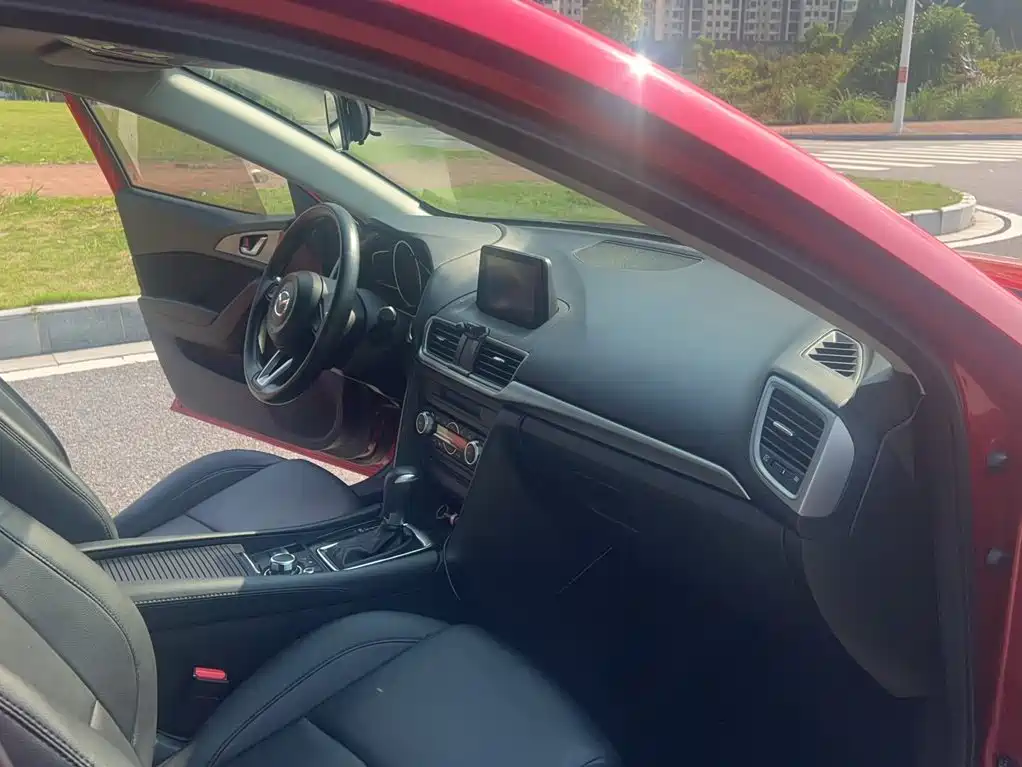 Mazda 3 Axela — миниатюра 15