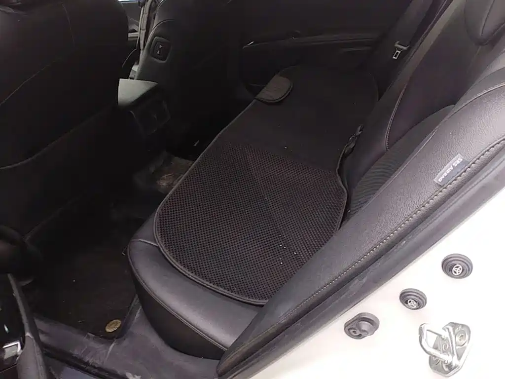 Toyota Camry — миниатюра 22