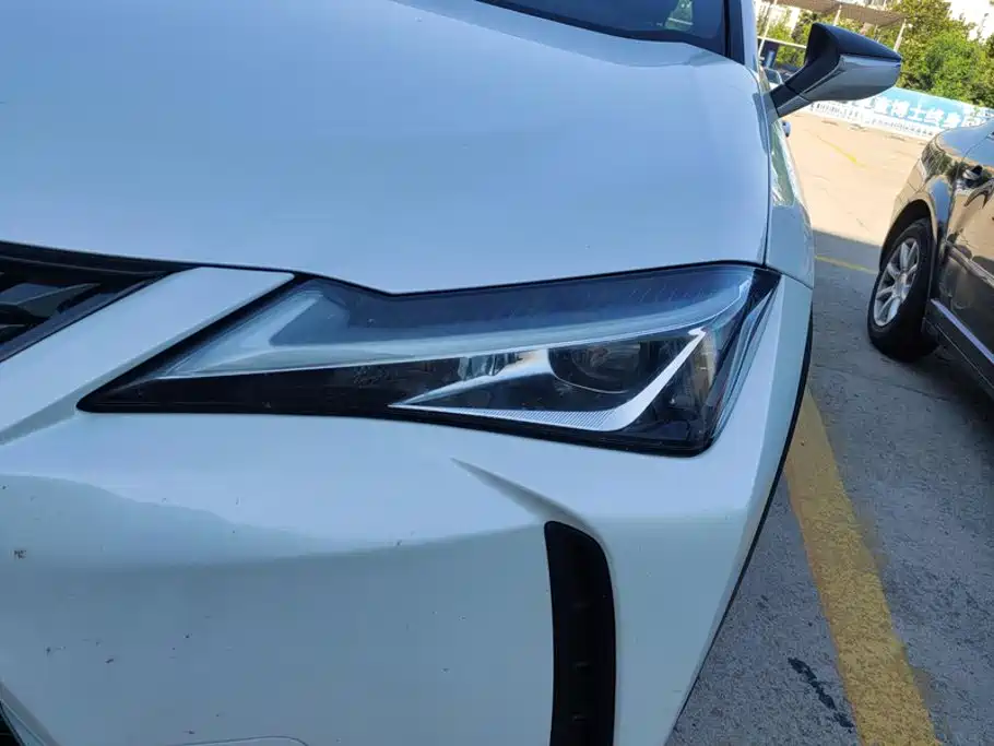 Lexus UX — миниатюра 5