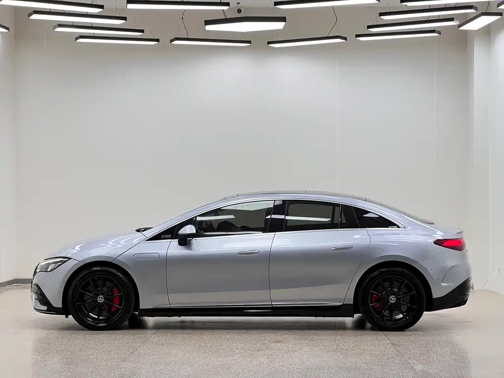 Mercedes-Benz EQE — миниатюра 7