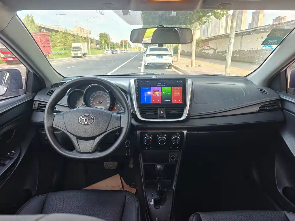 Toyota Yaris L — миниатюра 8