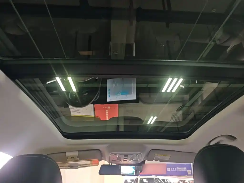 Roewe RX5 eMAX — миниатюра 18
