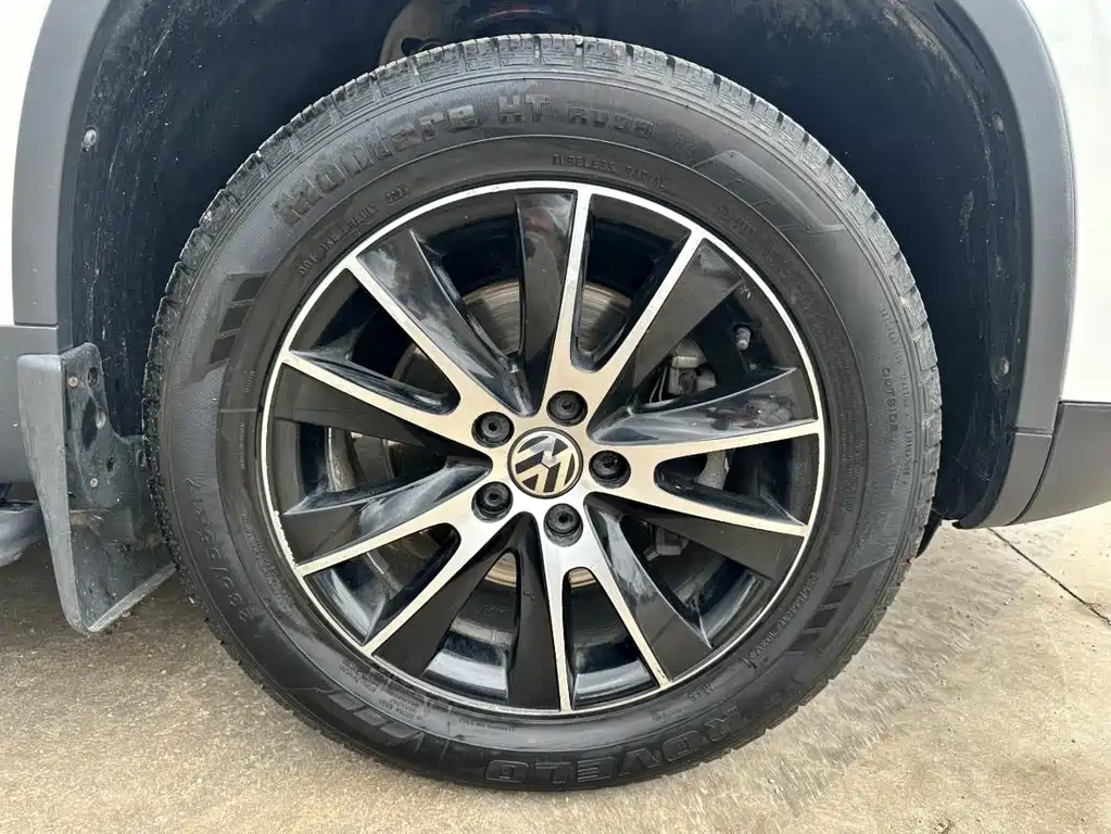 Volkswagen Tiguan — миниатюра 8
