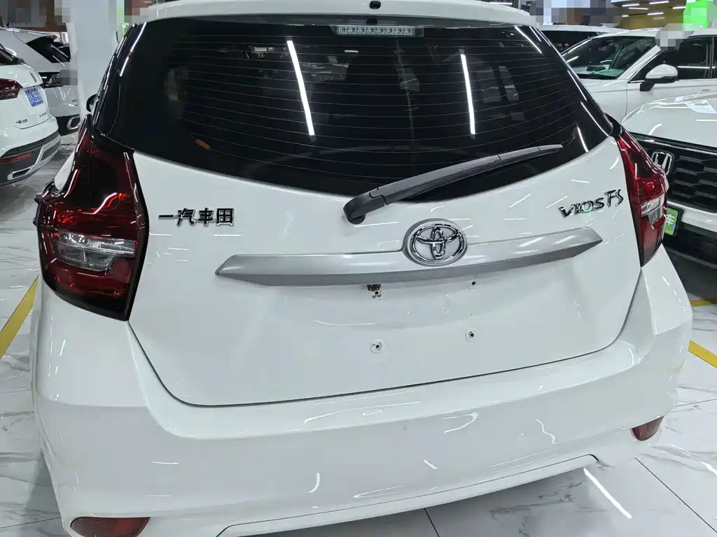 Toyota Vios FS — миниатюра 5