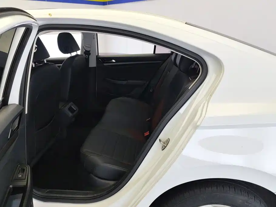 Volkswagen Bora — миниатюра 11