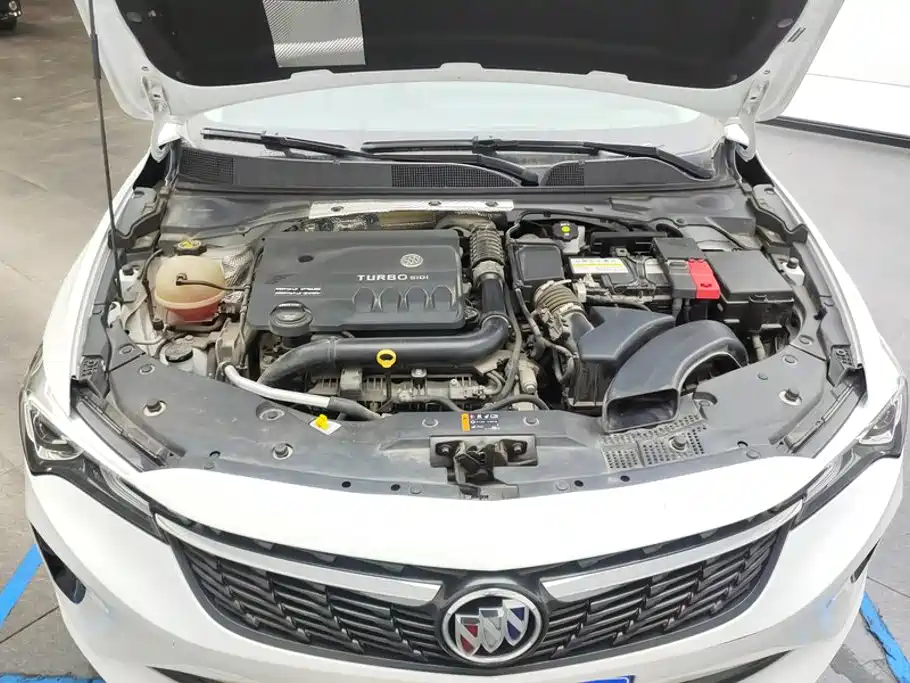 Buick Verano — миниатюра 10
