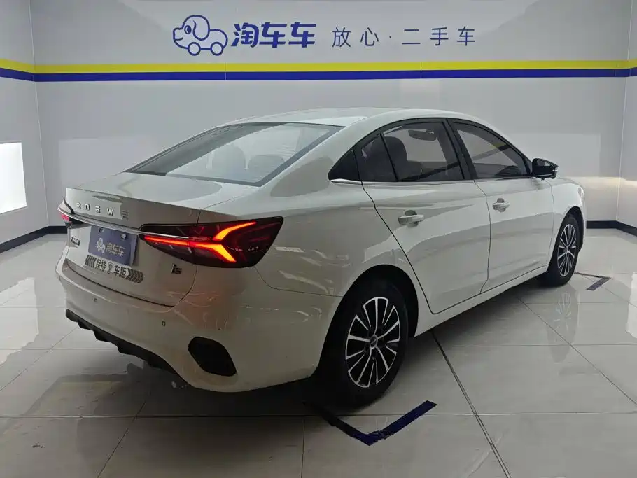 Roewe i5 — миниатюра 3