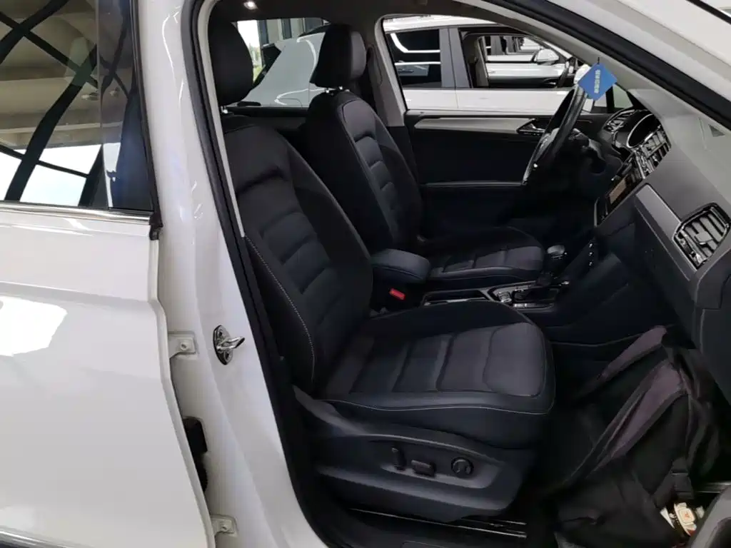 Volkswagen Tiguan L — миниатюра 25