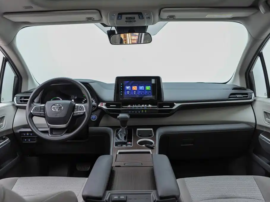 Toyota Sienna — миниатюра 9
