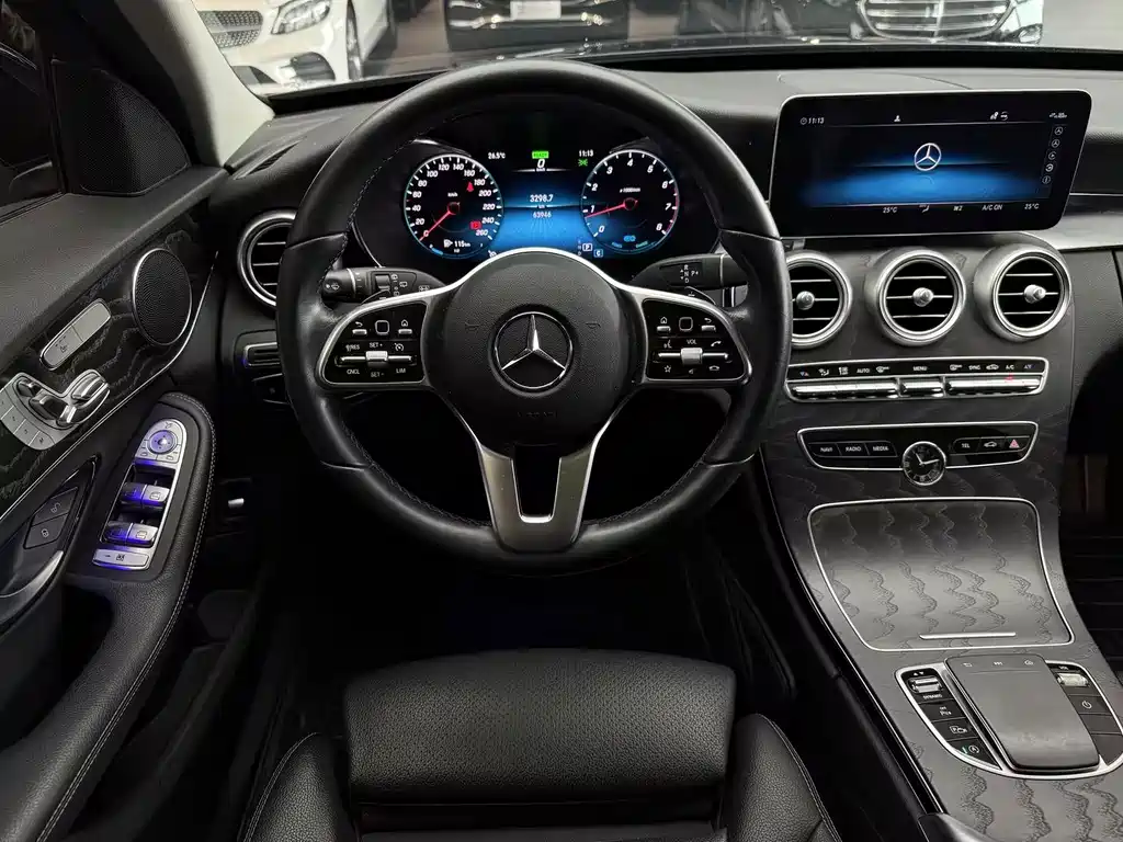 Mercedes-Benz C-Class (Import) — миниатюра 16