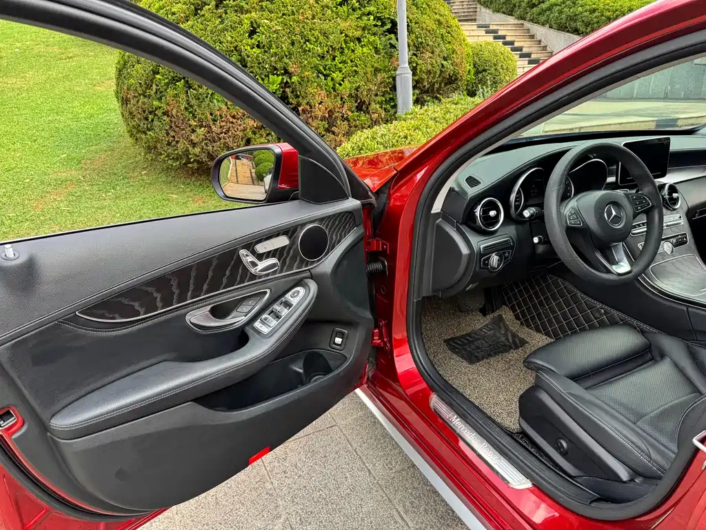 Mercedes-Benz C-Class — миниатюра 18