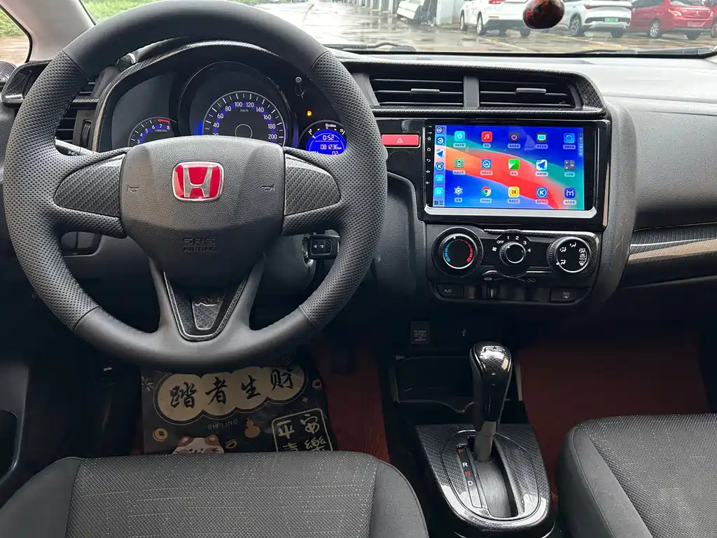 Honda Fit — миниатюра 9