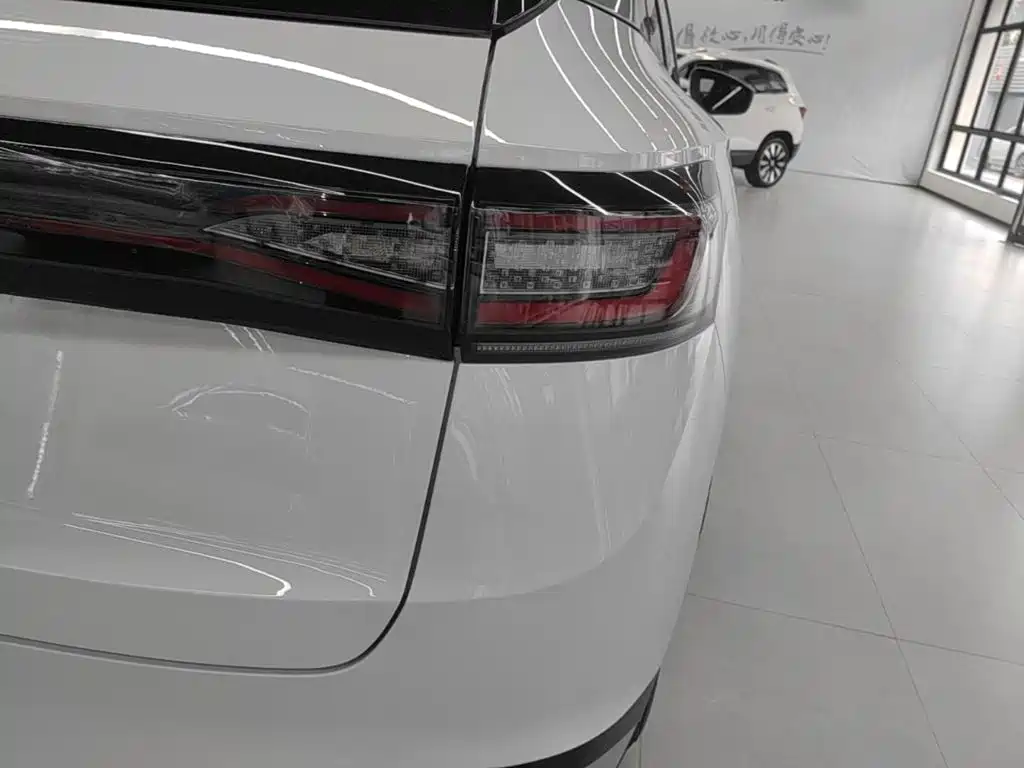 Volkswagen ID.4 X — миниатюра 8