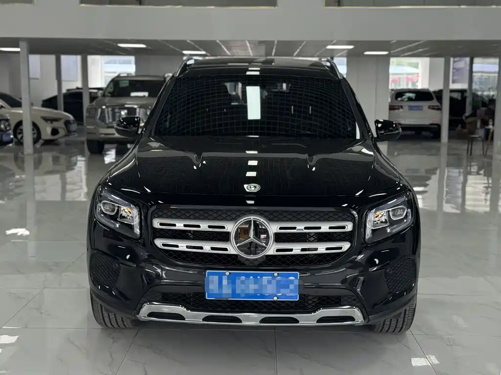 MERCEDES-BENZ GLB
