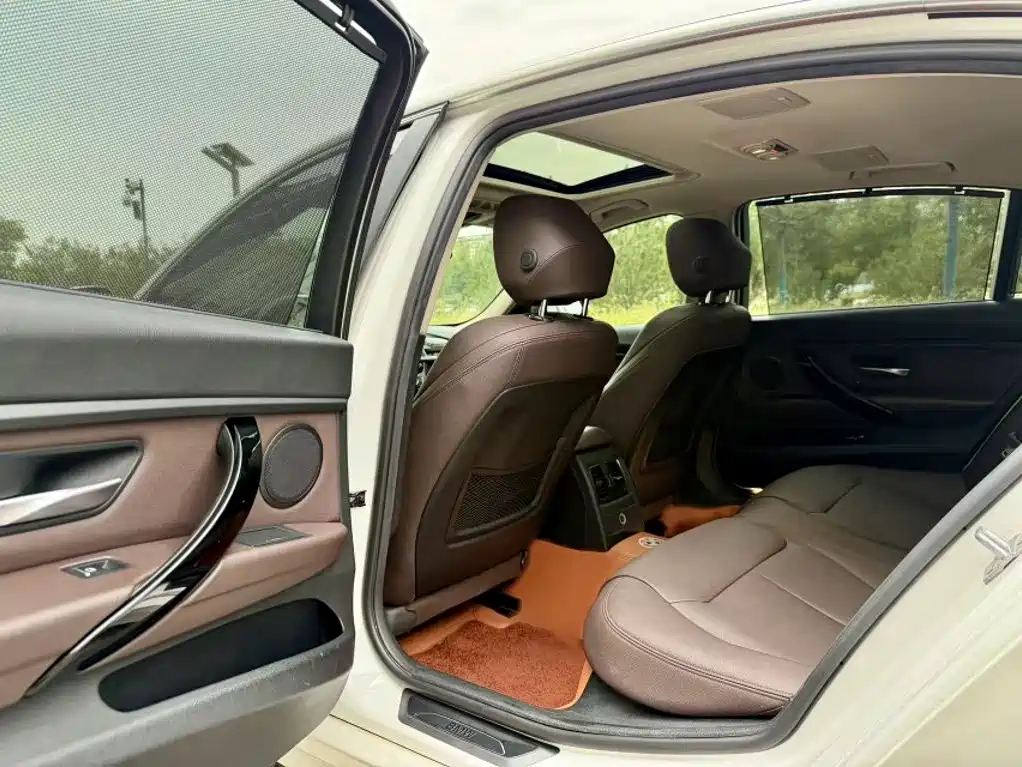 BMW 3 Series — миниатюра 9