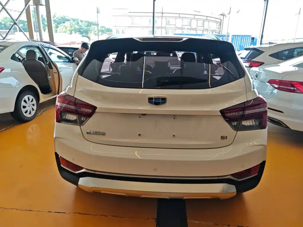 Geely Vision S1 — миниатюра 6