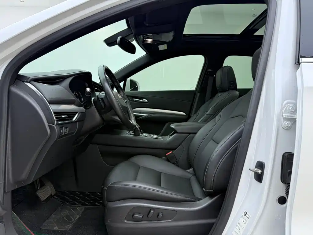 Cadillac XT4 — миниатюра 4