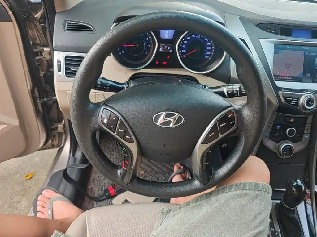 Hyundai Elantra Langdong — миниатюра 11