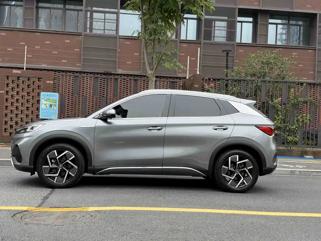 BYD Yuan Plus — миниатюра 4