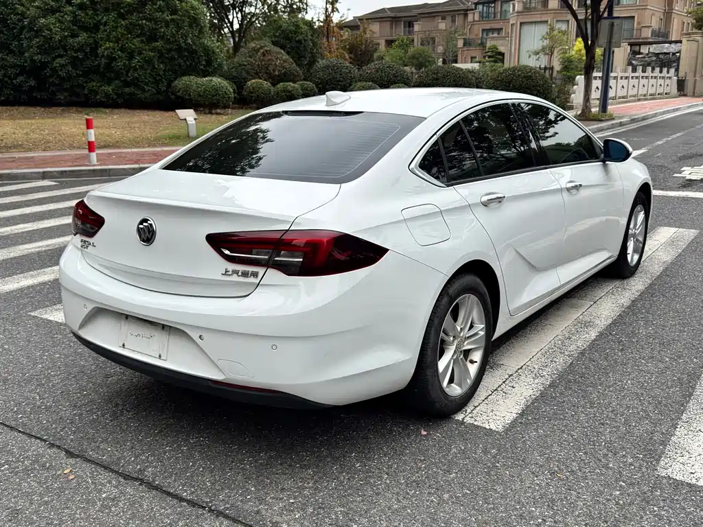 Buick Regal — миниатюра 7