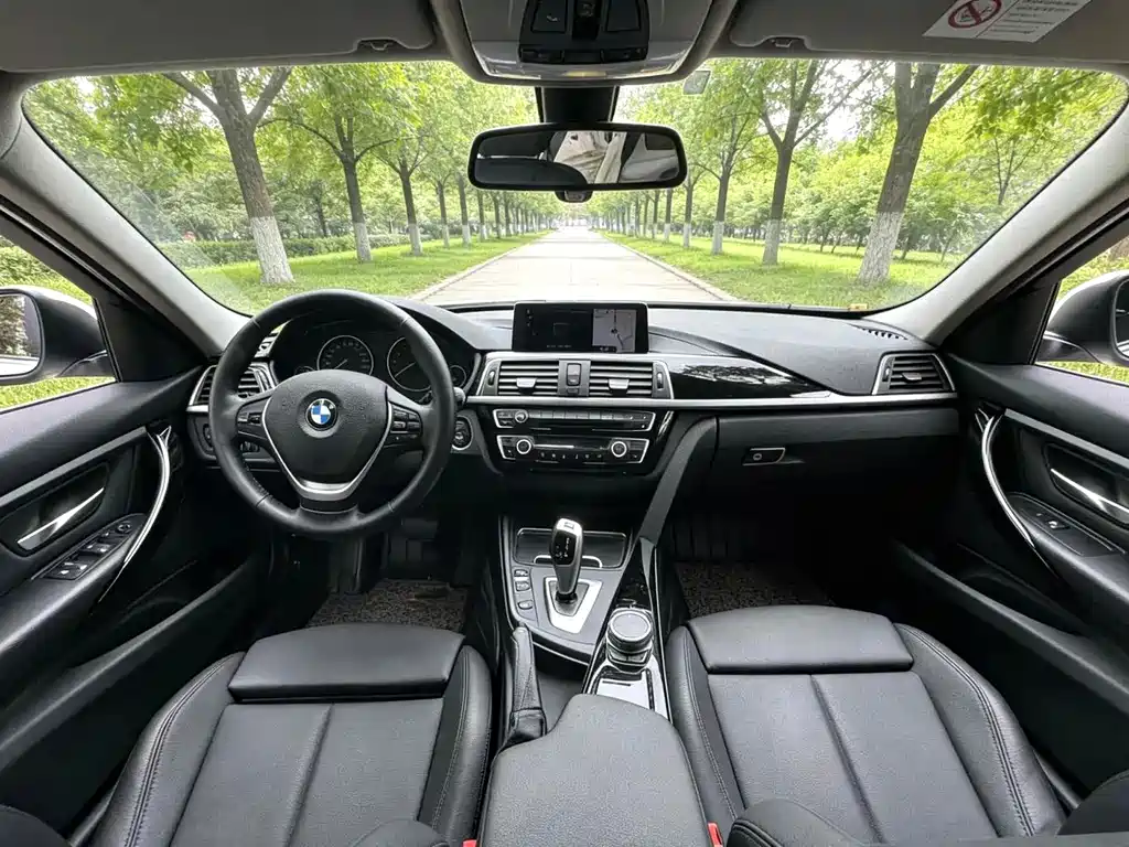 BMW 3 Series — миниатюра 4