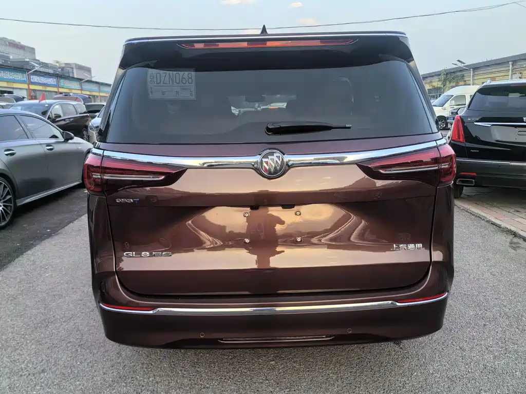 Buick GL8 — миниатюра 5