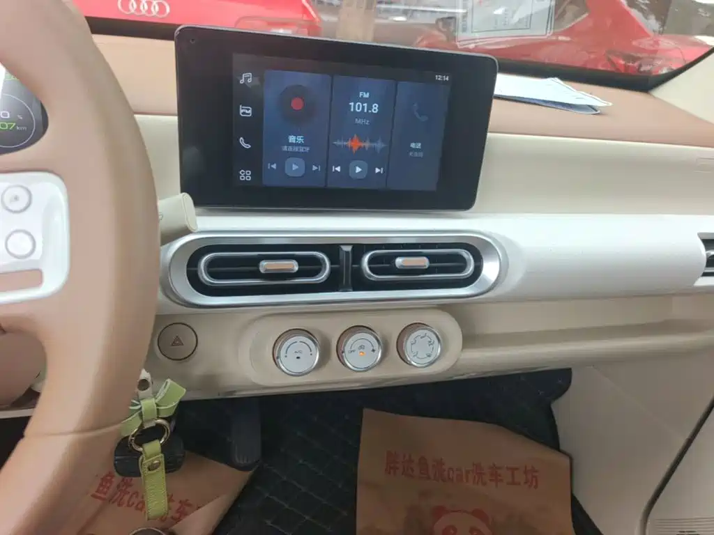 Wuling MINIEV — миниатюра 13