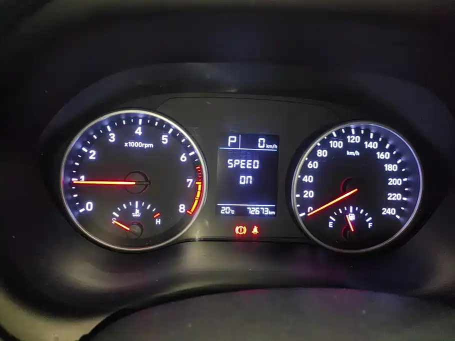 Hyundai Elantra — миниатюра 14