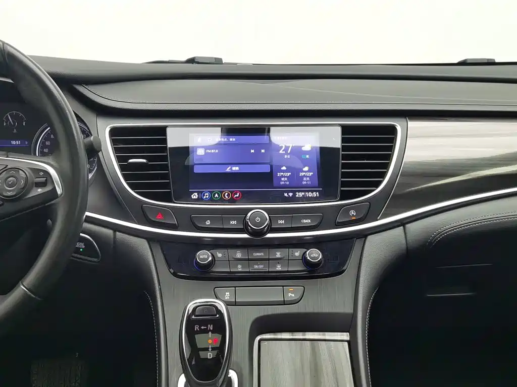 Buick LaCrosse — миниатюра 12