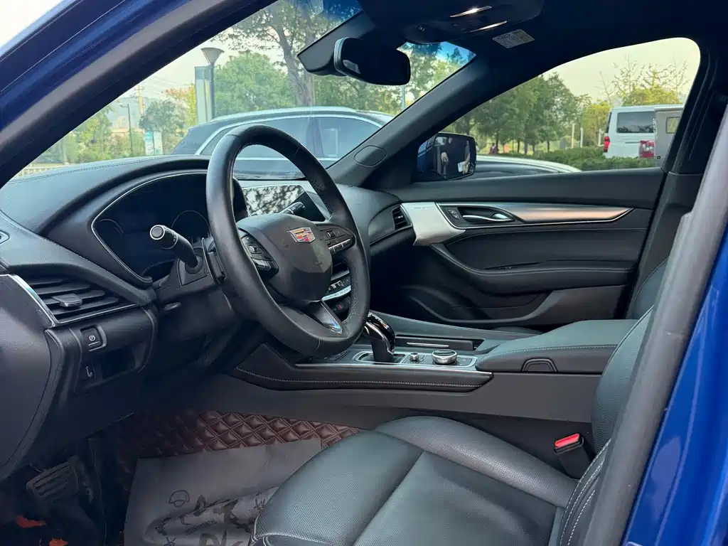 Cadillac CT5 — миниатюра 11