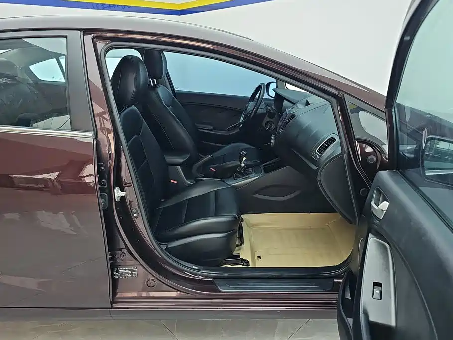 Kia K3 — миниатюра 8
