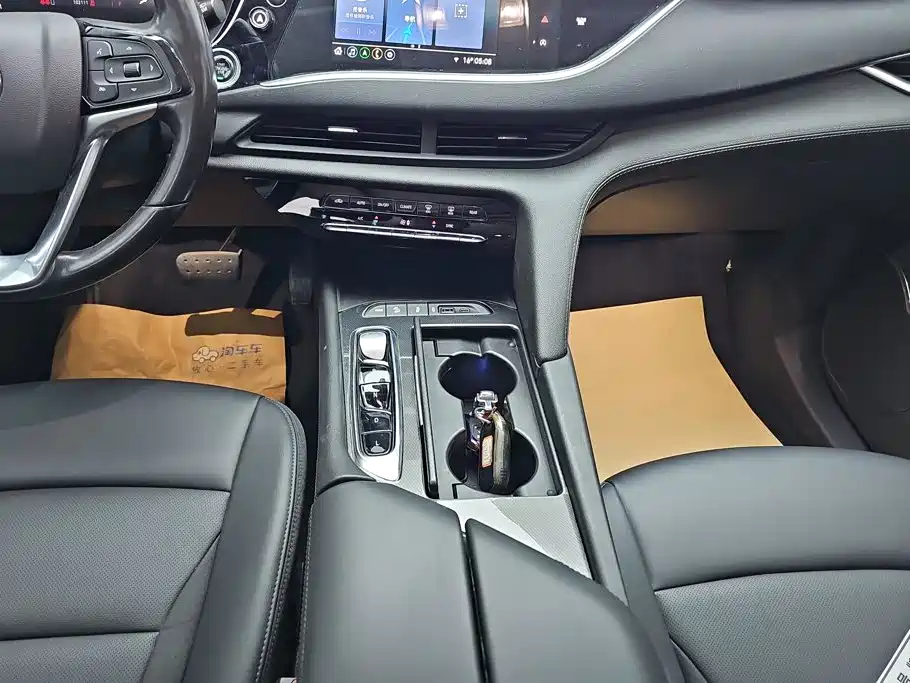 Buick Enclave — миниатюра 16