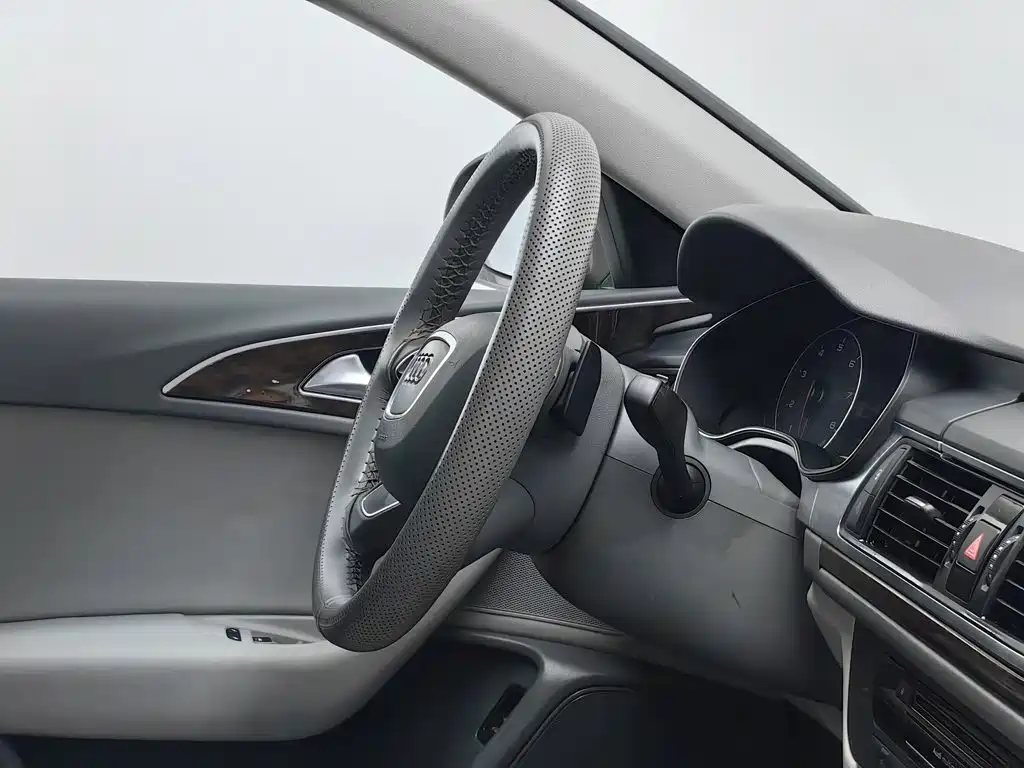 Audi A6L — миниатюра 22